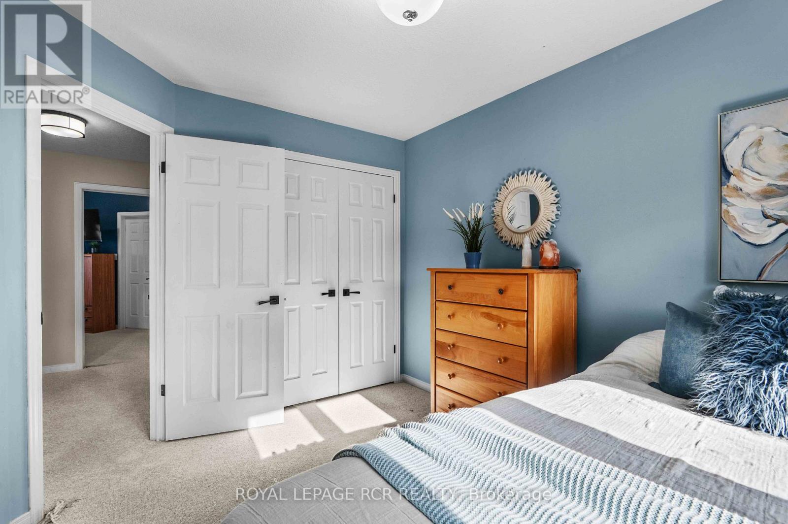 6 GRAHAM CRESCENT - Image 26