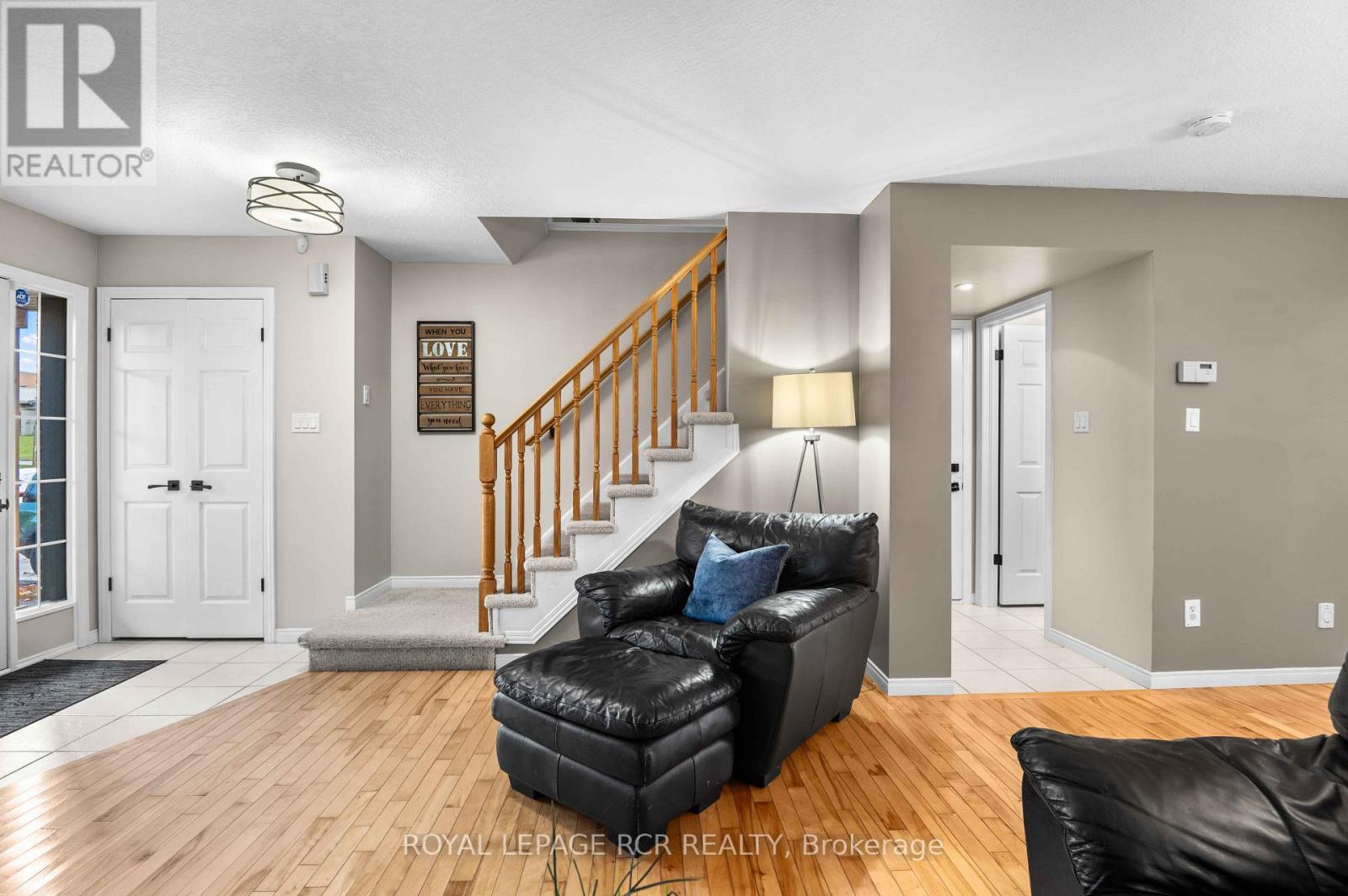 6 GRAHAM CRESCENT - Image 5