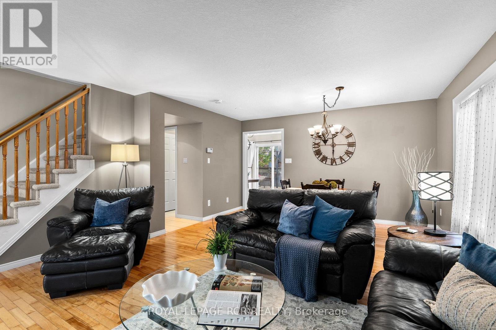 6 GRAHAM CRESCENT - Image 7