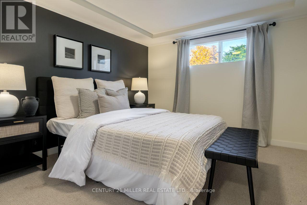 582 Strathcona Court, Milton, ON photo 27