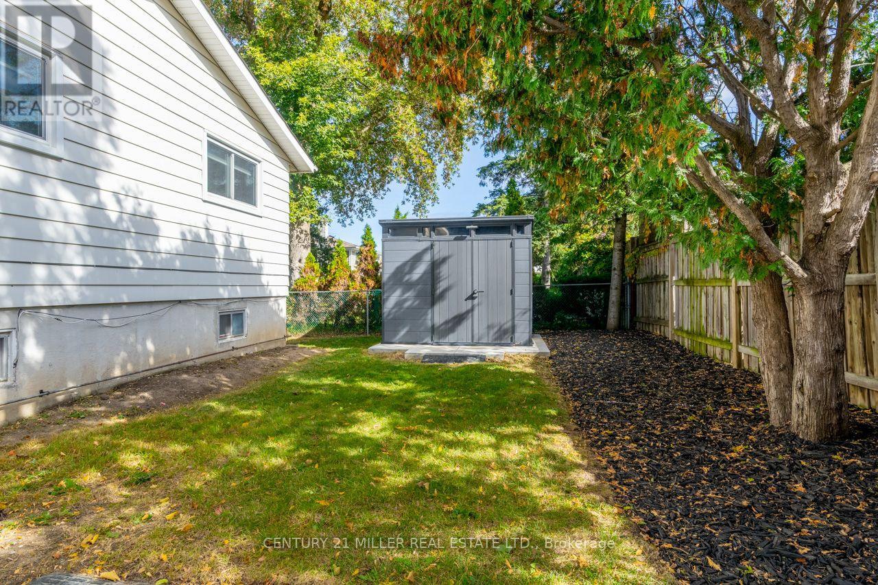 582 Strathcona Court, Milton, ON photo 34