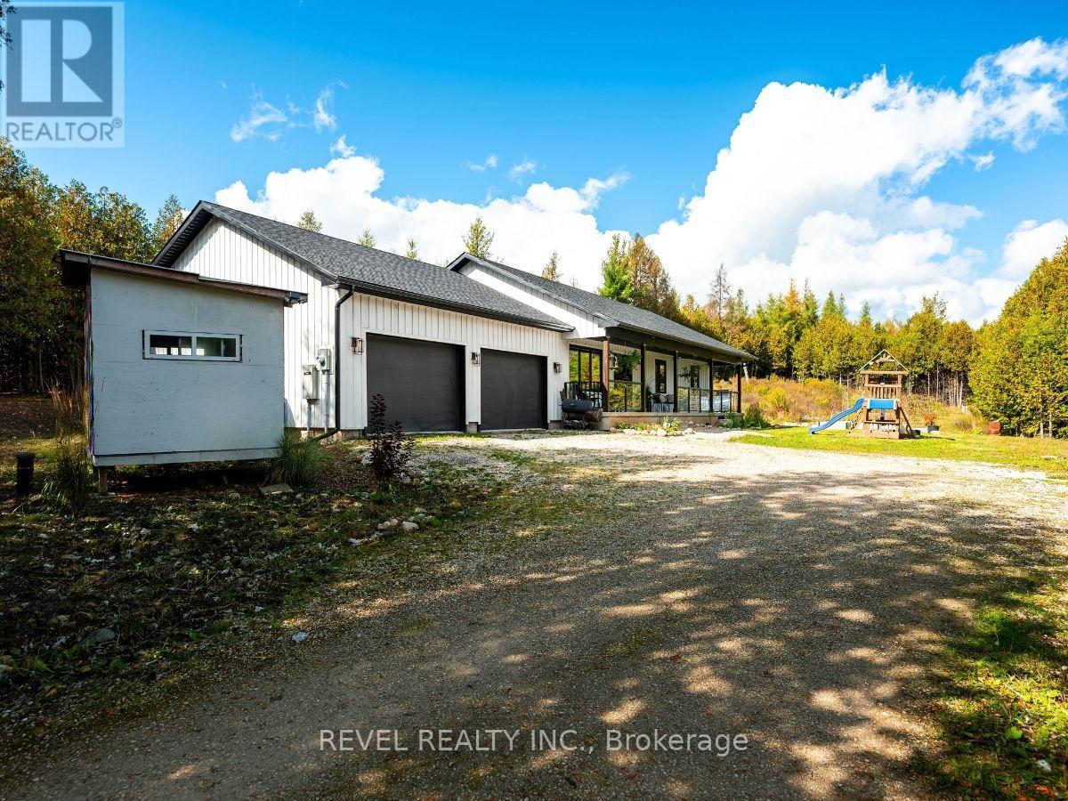 543795 Dutch Line, West Grey, ON photo 2