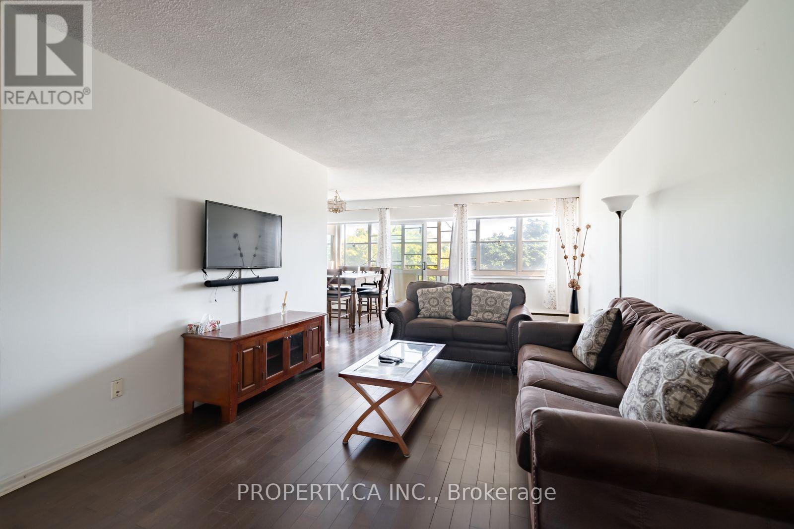 404 - 45 WESTMOUNT ROAD N — photo 3