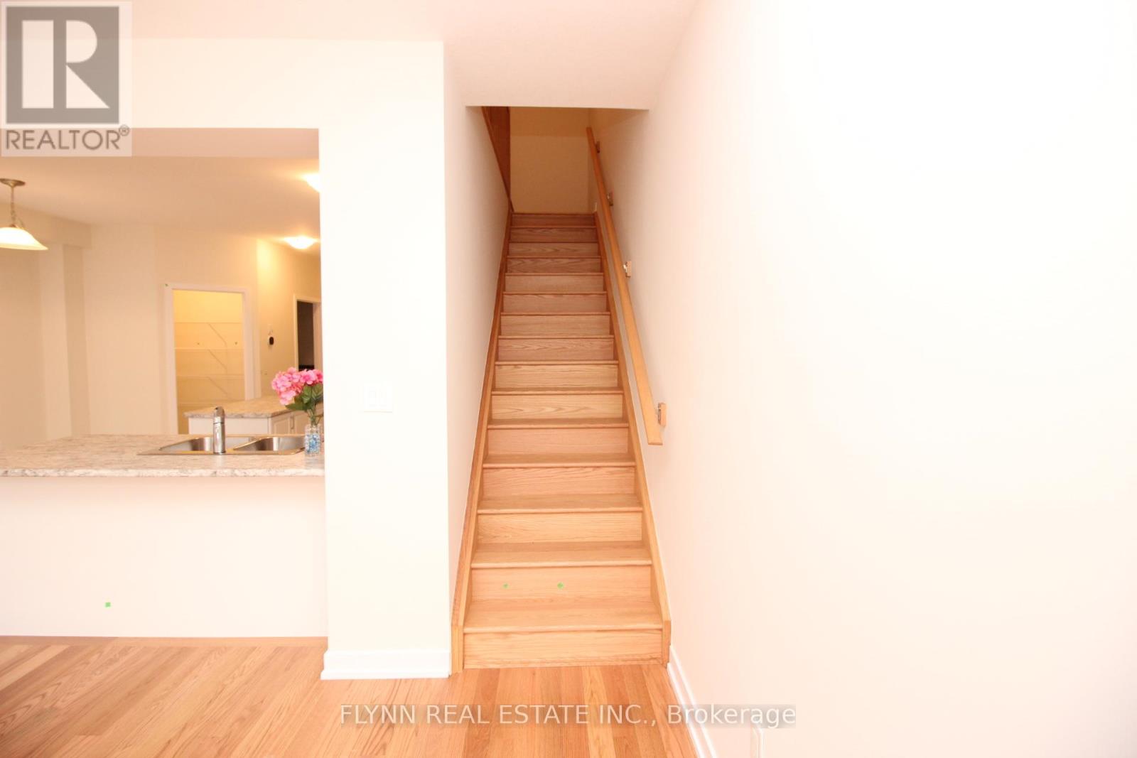 6 Blackberry Lane — photo 10