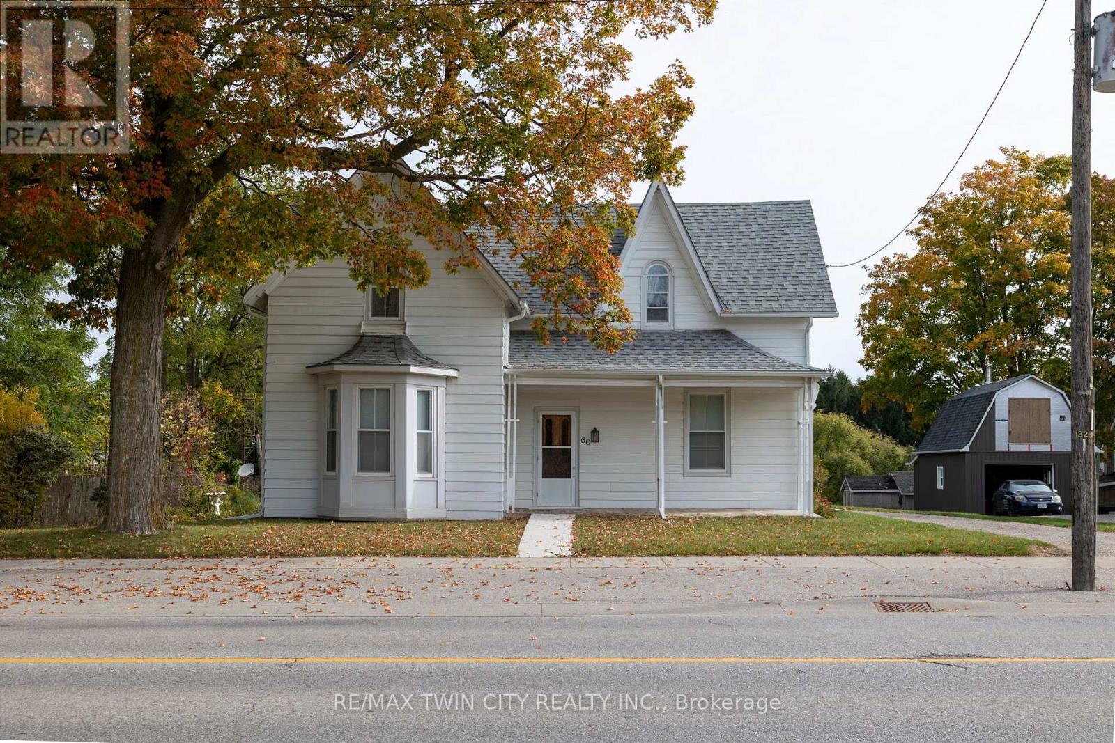 60 SIMCOE Street, Brant, ON photo 2