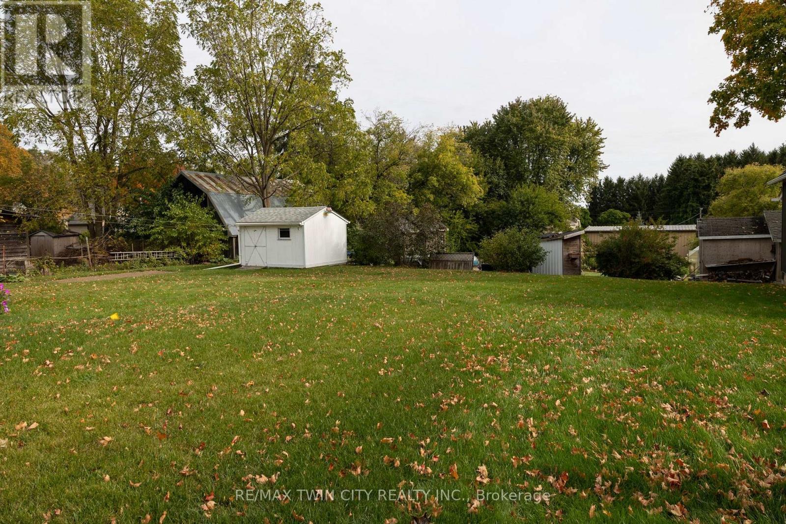 60 SIMCOE Street, Brant, ON photo 5