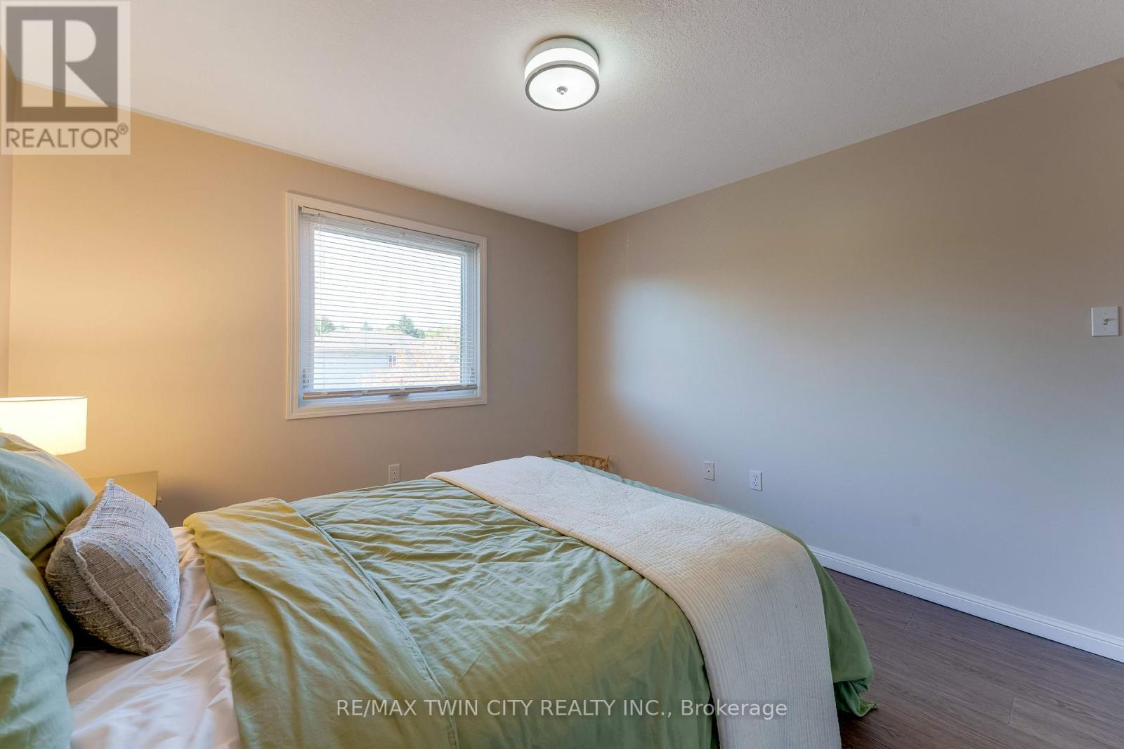 268 Keewatin Avenue, Kitchener, ON photo 27