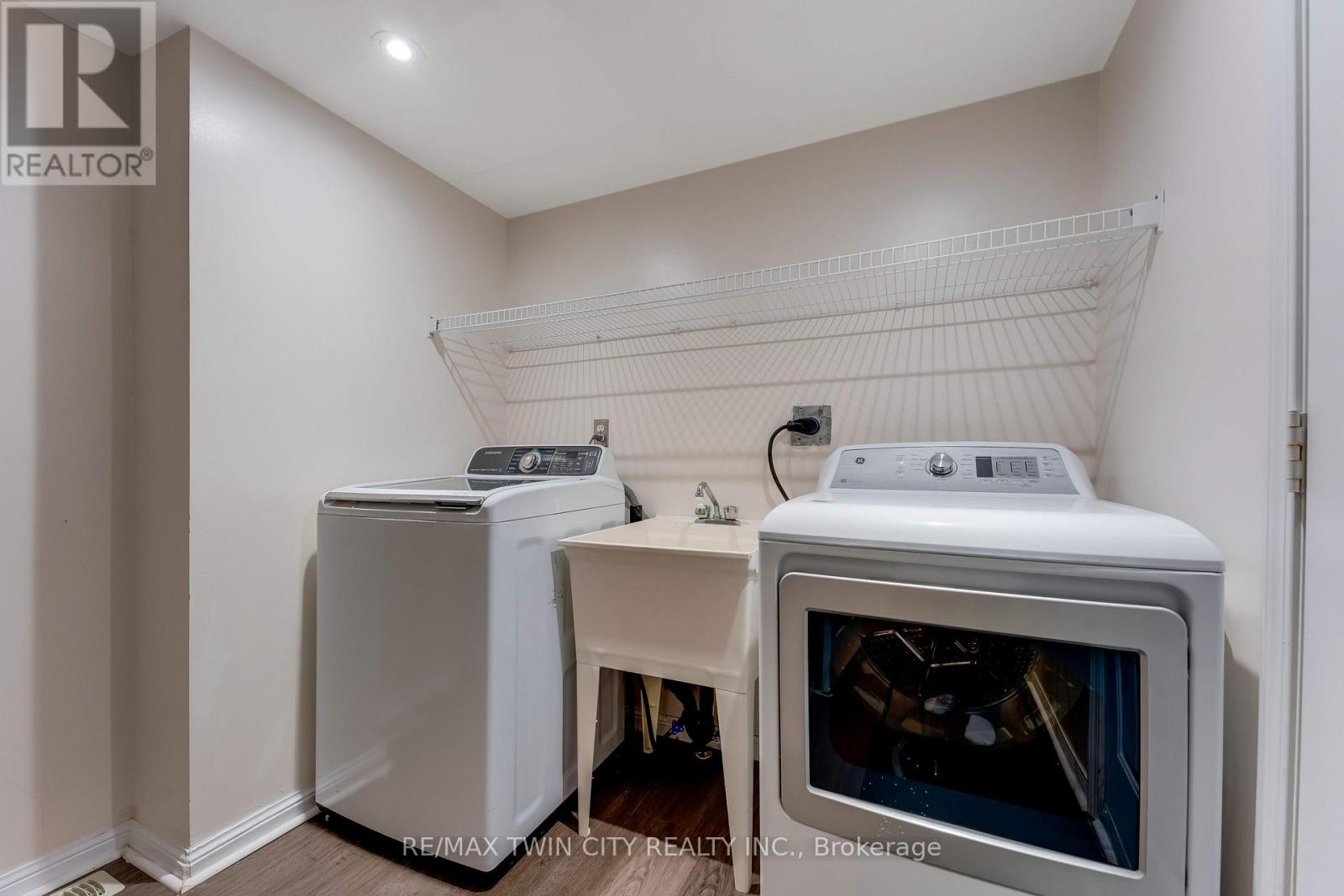 268 Keewatin Avenue, Kitchener, ON photo 28