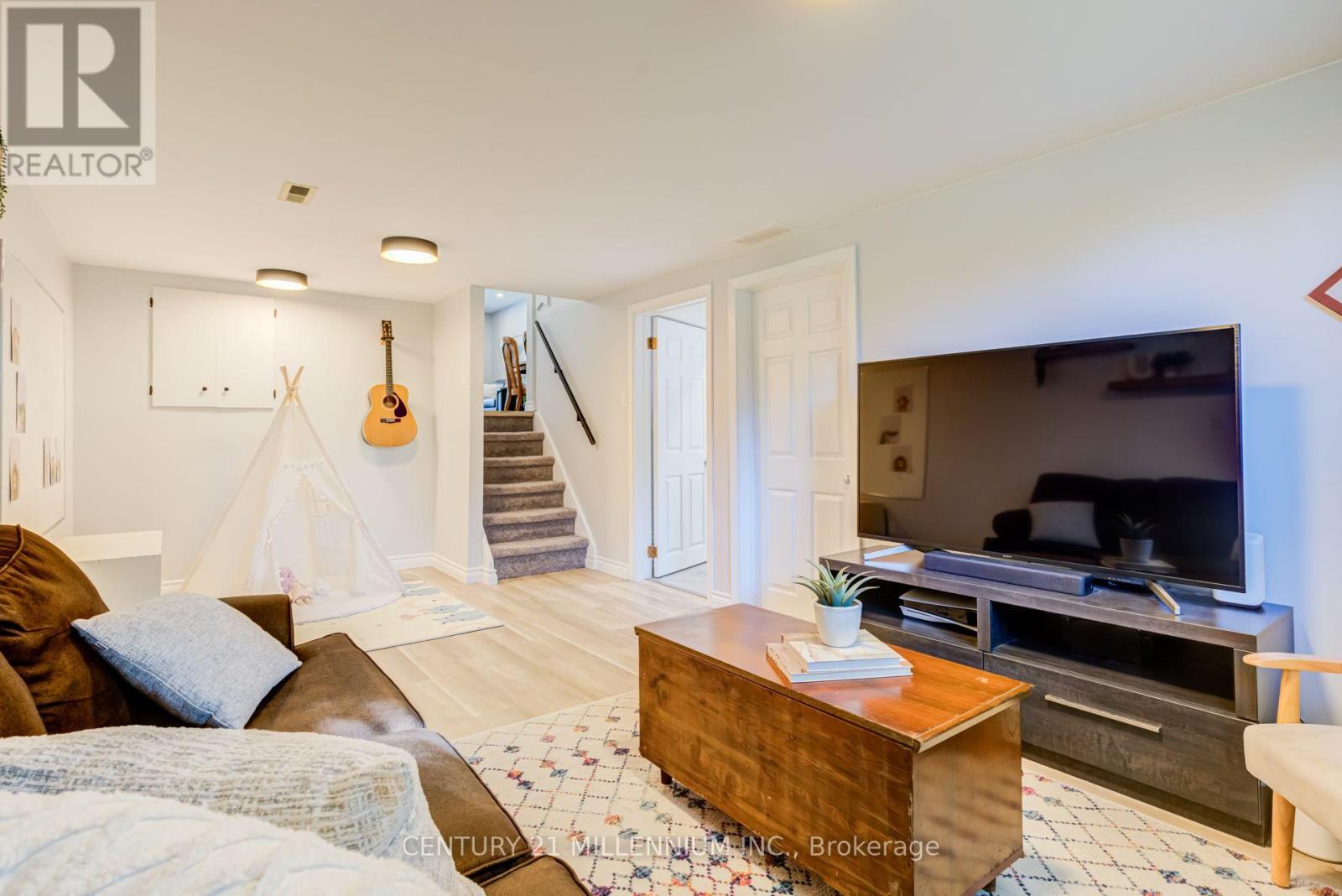 73 Baird Avenue — photo 23