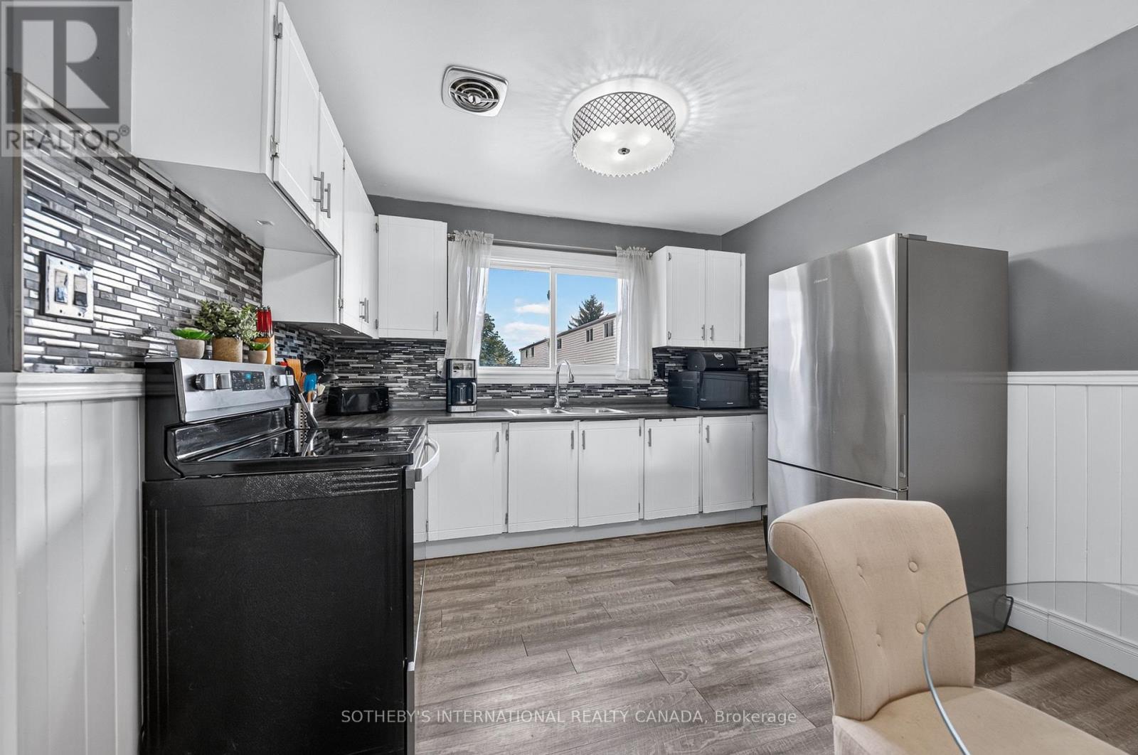 D- 164 Henry Street, Brantford, ON photo 16