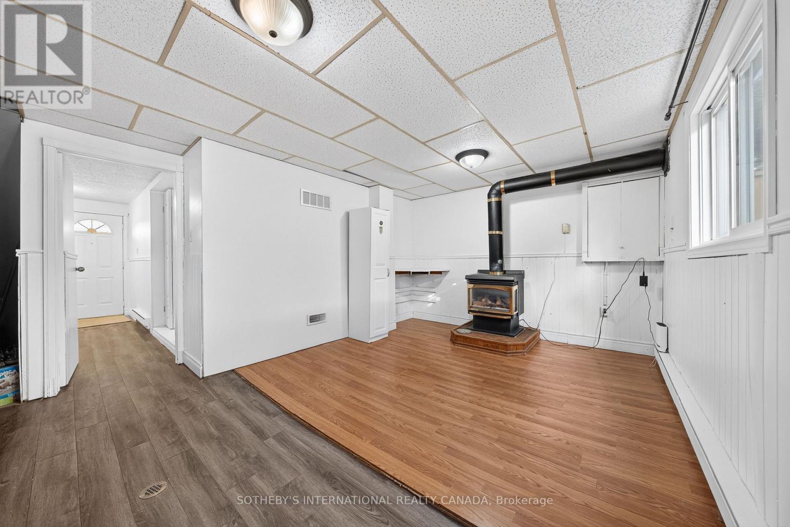 D- 164 Henry Street, Brantford, ON photo 34