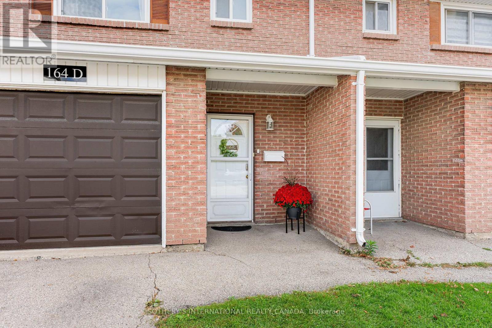D- 164 Henry Street, Brantford, ON photo 4