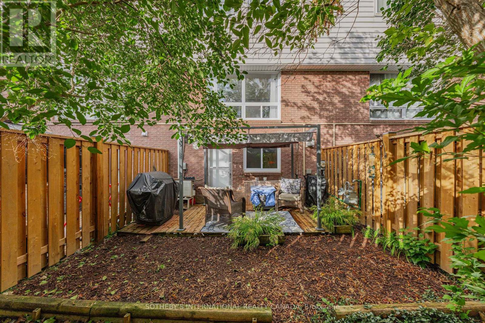 D- 164 Henry Street, Brantford, ON photo 43