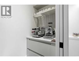 2407 31 Avenue SW - photo 16