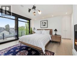 2407 31 Avenue SW - photo 25