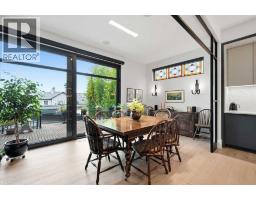 2407 31 Avenue SW - photo 18