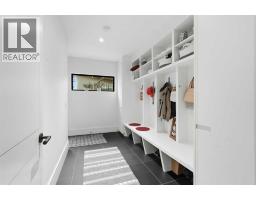2407 31 Avenue SW - photo 43