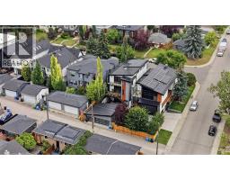2407 31 Avenue SW - photo 48
