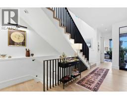 2407 31 Avenue SW - photo 24
