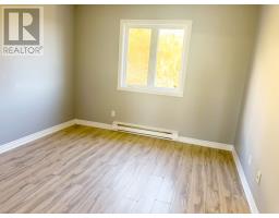 44 Alice Drive thumbnail 8
