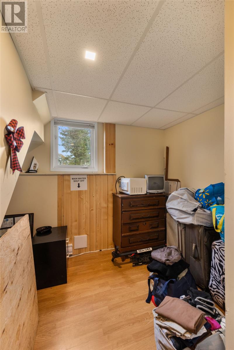 74 Fox Avenue - 17