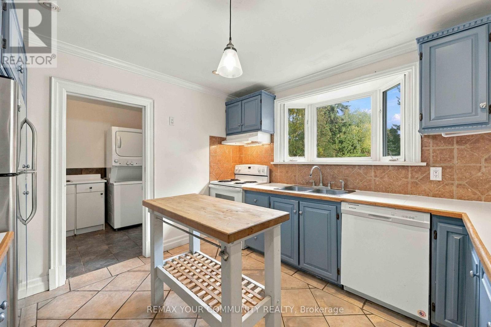 18863 Leslie Street — photo 16