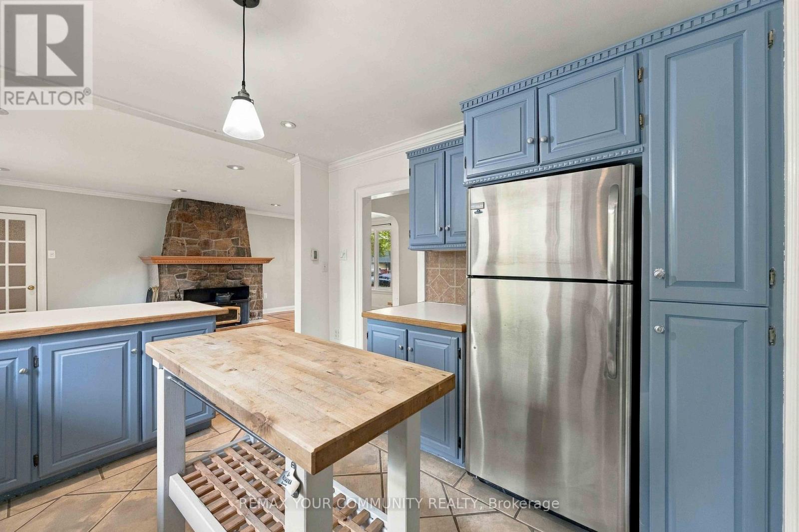 18863 Leslie Street — photo 18