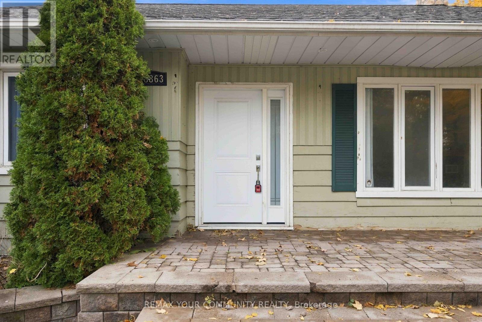 18863 Leslie Street — photo 3