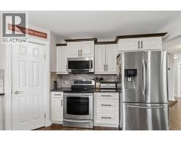 4pc Bathroom - 143 Atkinson Lane, Fort Mcmurray, AB T9J1G2 Photo 13