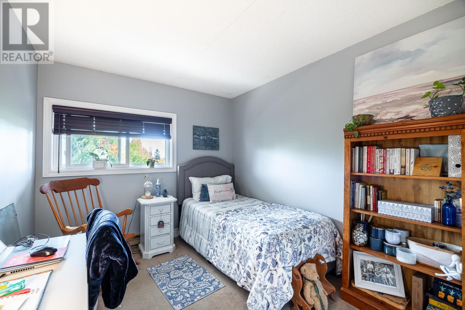 313 Macdonald Ave — photo 16