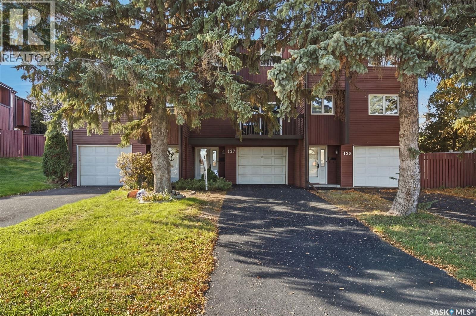 127 LOCKWOOD ROAD, Regina