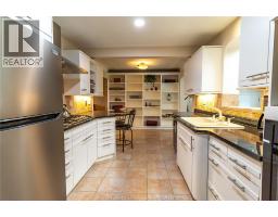 Kitchen - 2850 Academy, Windsor, ON N9E2H1 Photo 12