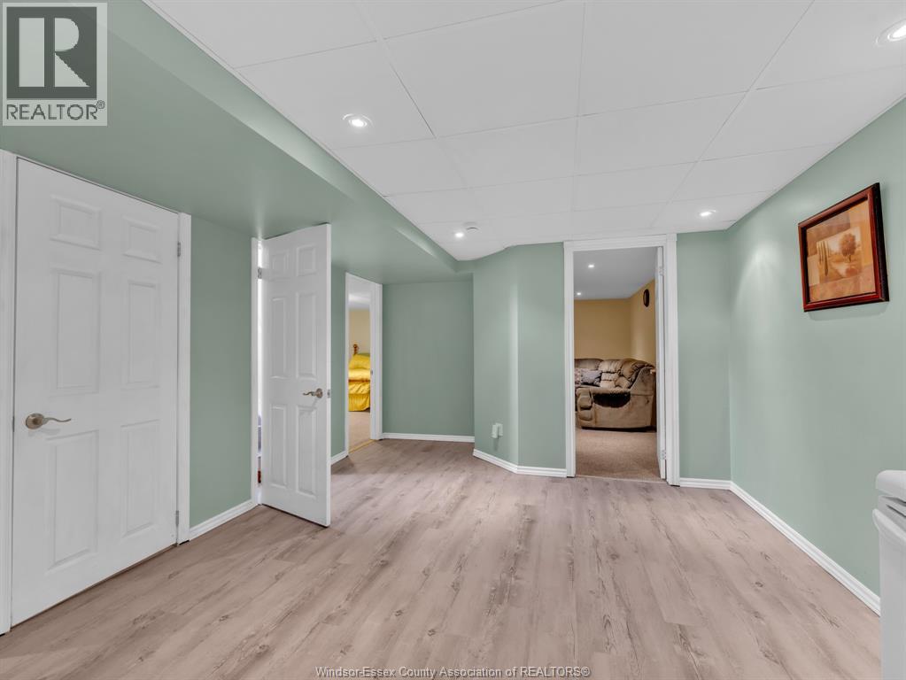 27 Eastgrove — photo 18