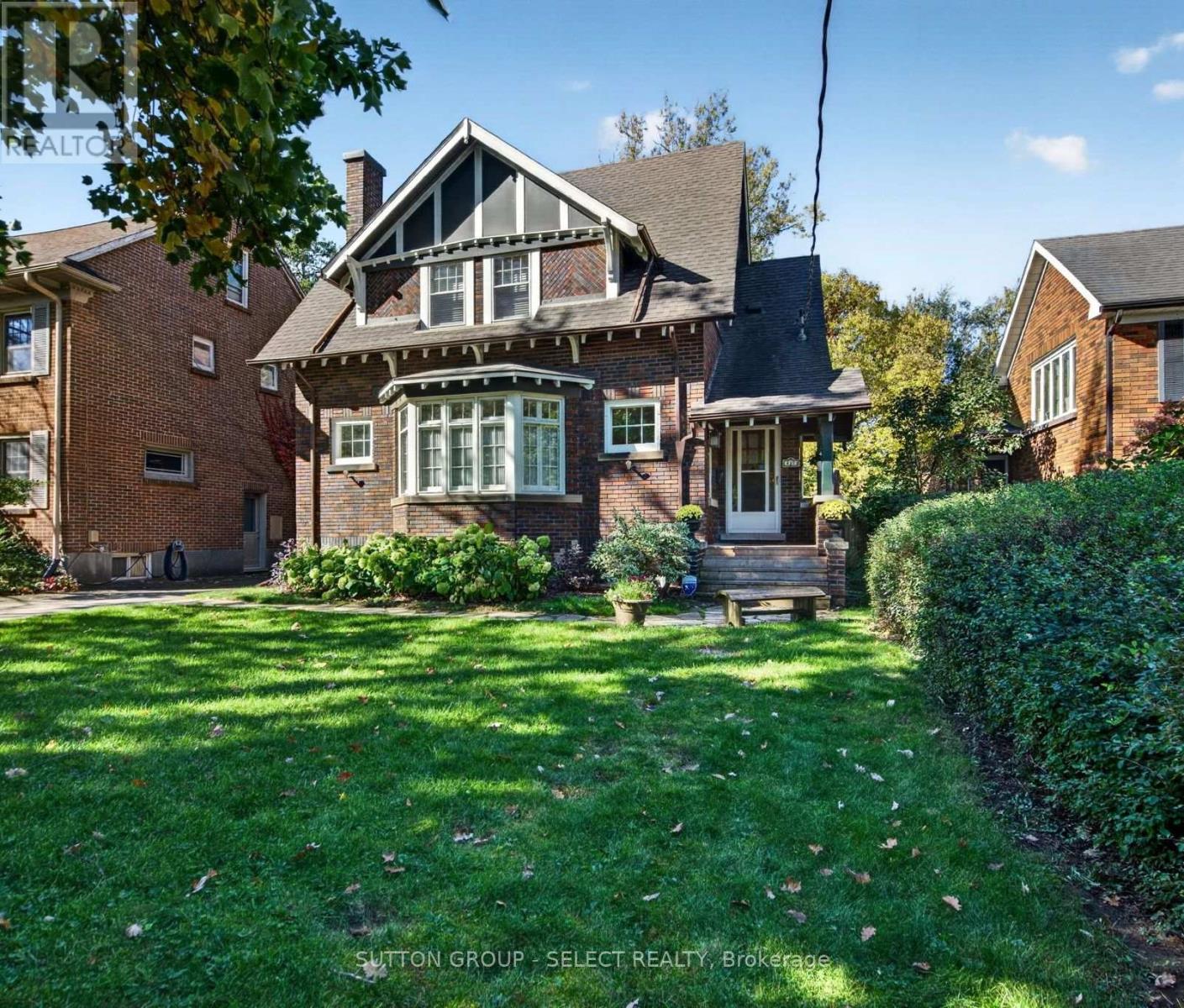 427 WORTLEY ROAD - 1