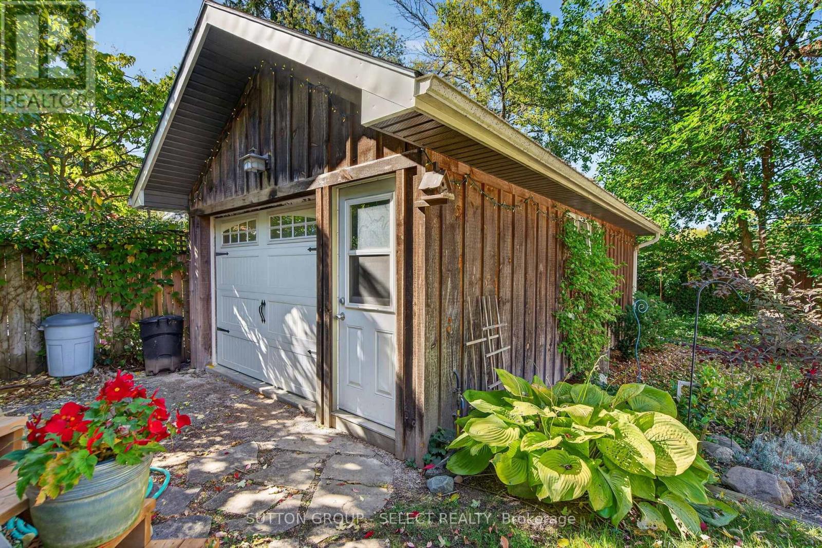 427 Wortley Road — photo 41