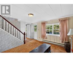 20 Meadow Road thumbnail 17