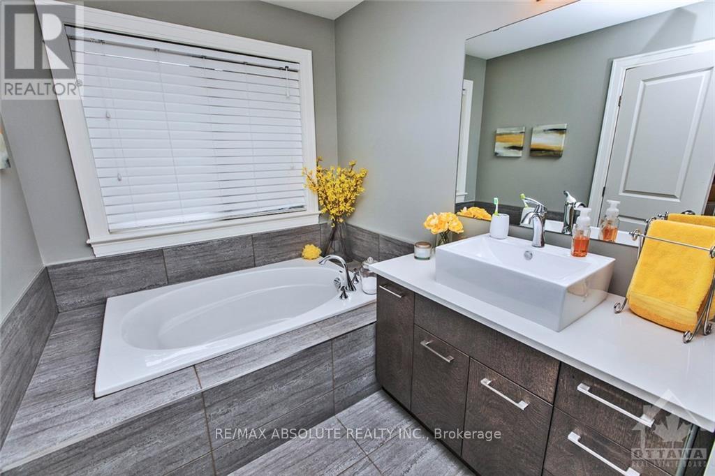 159 Woodhurst Crescent — photo 15