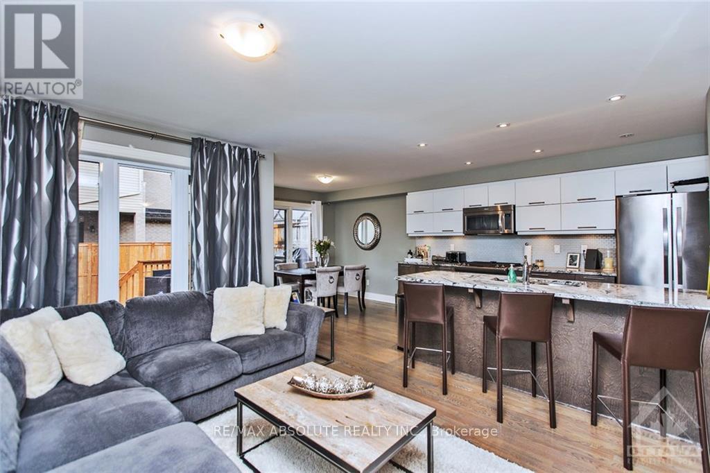 The pictures used are from previous tenant