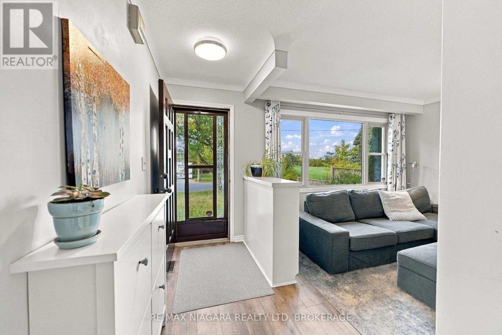 123 MEREDITH DRIVE - 9