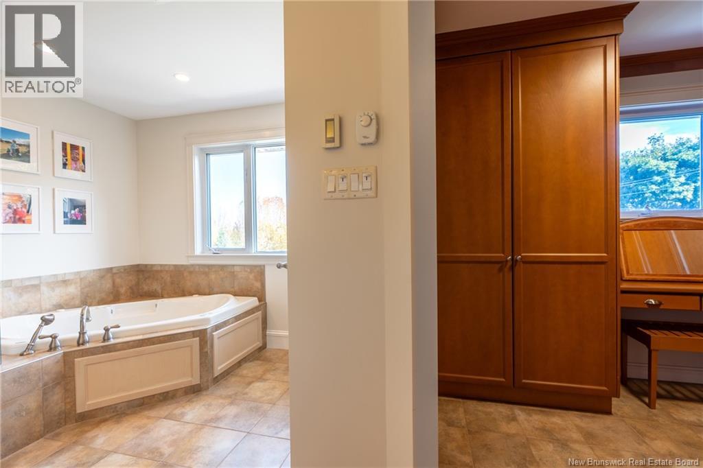 215 Kimble Drive - 34