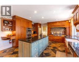 215 Kimble Drive, photo 4