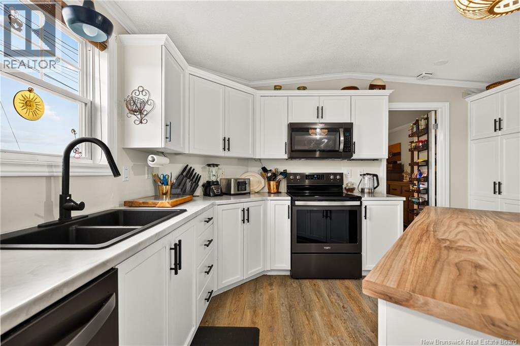231 Bonaventure Street - 8