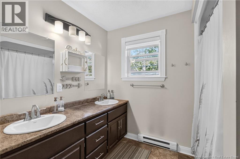 4 Lansdown Avenue - 14