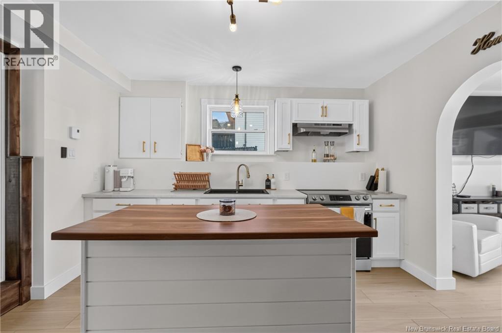 4 Lansdown Avenue - 22