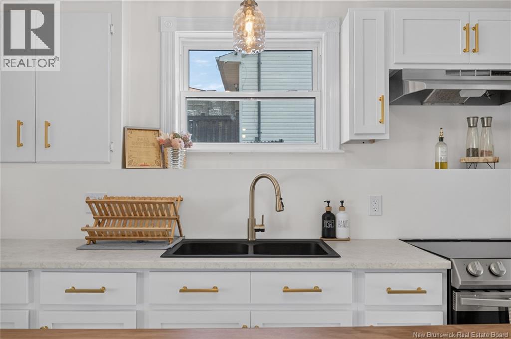 4 Lansdown Avenue - 23