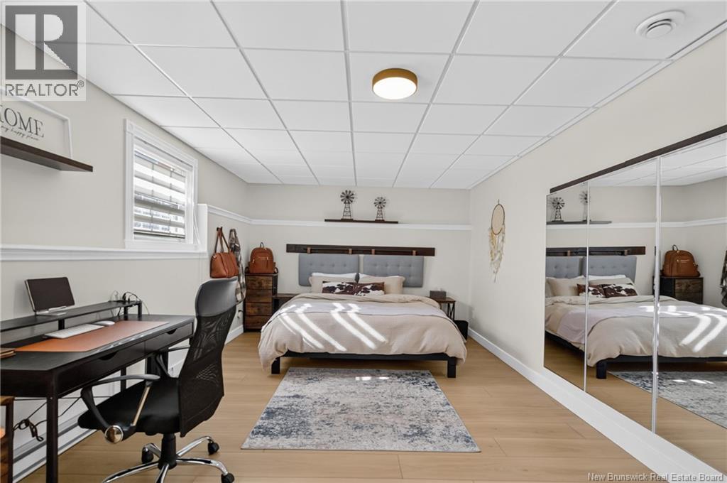 4 Lansdown Avenue - 33