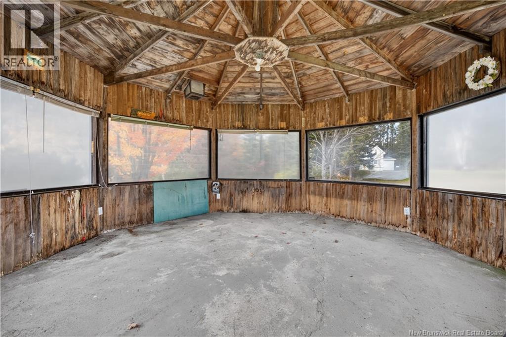 919 Northwest Road - 34