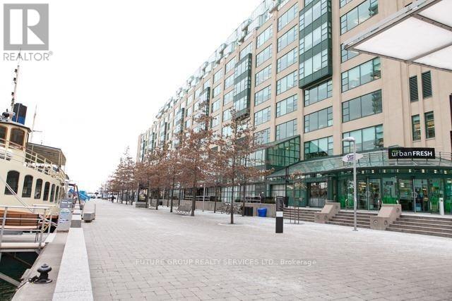 77 Harbour Square — photo 19