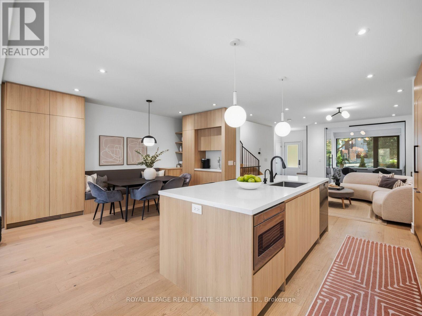 374 Spadina Road, Toronto, ON photo 9