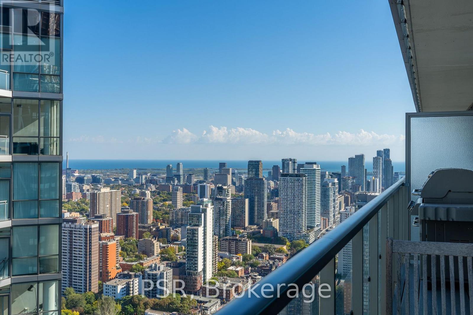 33 Charles Street East — photo 8